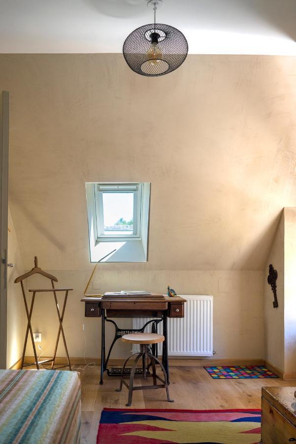 Chambre D'Hotes Chez Artiste Verrier, La Perriere - Perche Zewnętrze zdjęcie